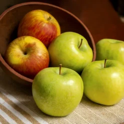 2-in-1 Apple Cocktail Tree